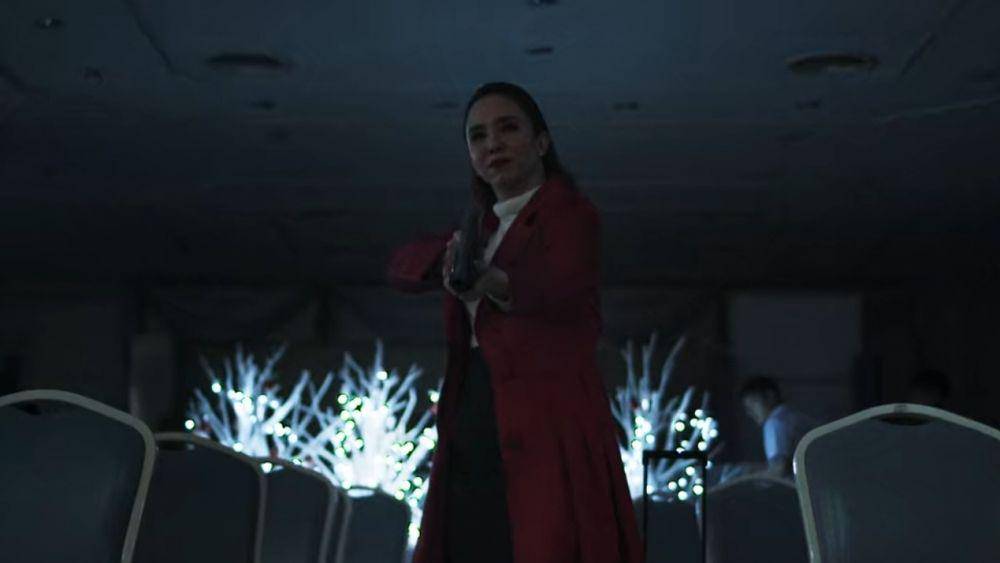 Ibu Aum melakukan genosida. (dok. Netflix/Girl from Nowhere)