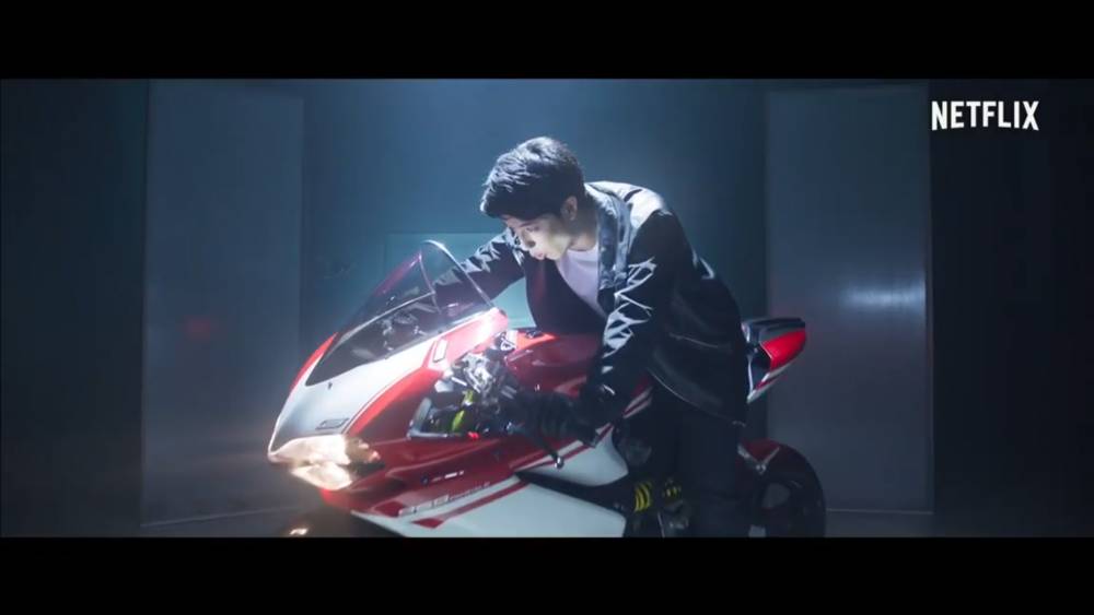 Kay Lertsittichai di cuplikan trailer film Deep (youtube.com/Netflix Asia)