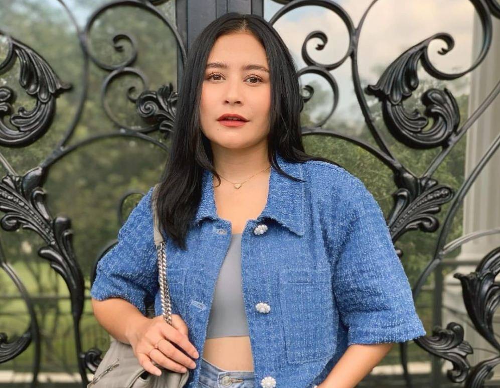 Prilly Latuconsina (instagram.com/prillylatuconsina96)