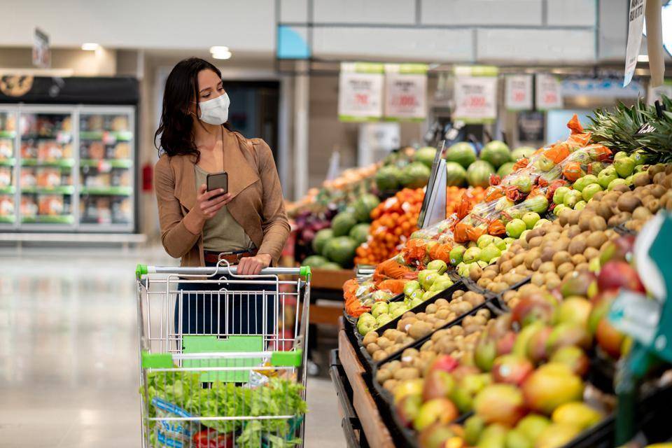 Belanja di supermarket selama pandemik (forbes.com)