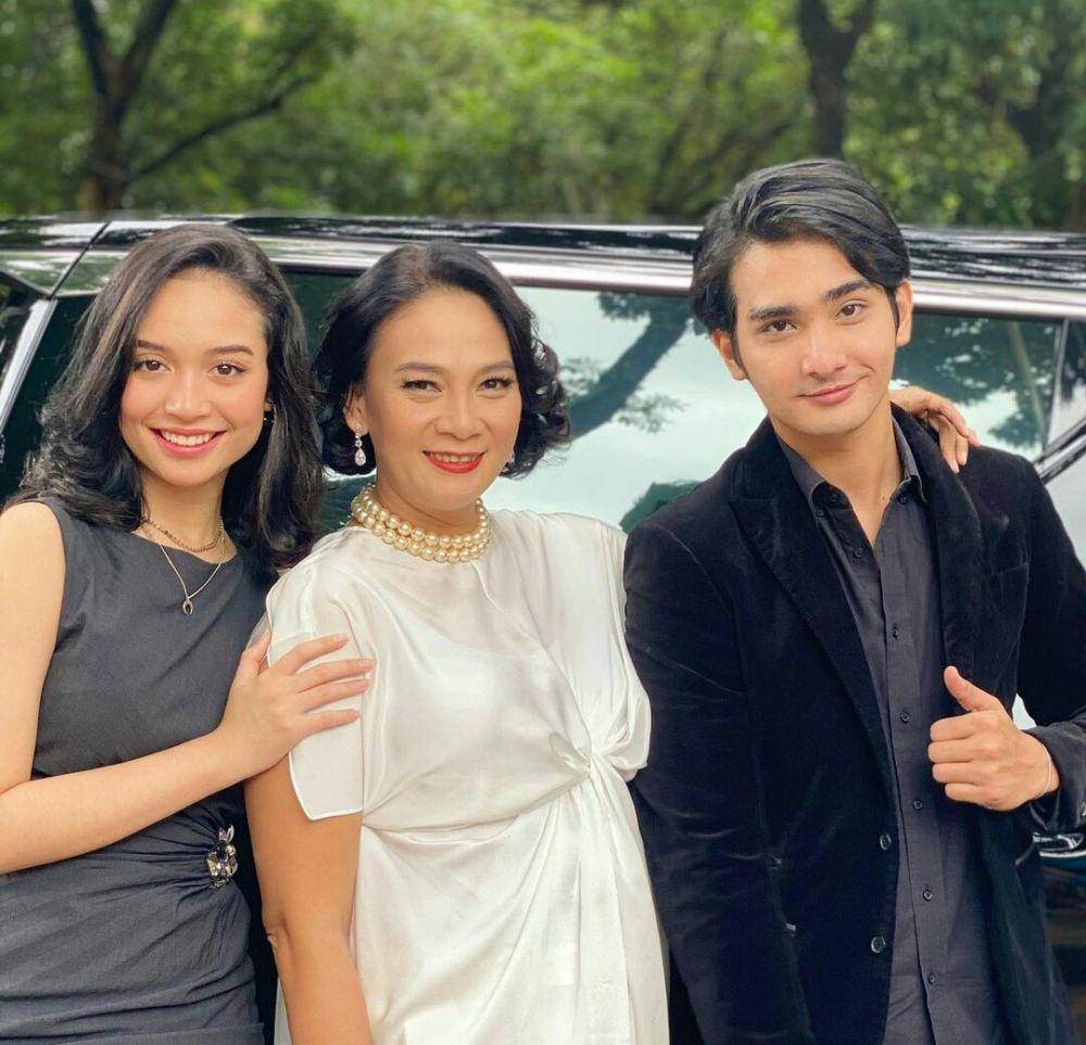 Dian Nitami dan menantu di Sinetron.  (instagram.com/bu_deedee)