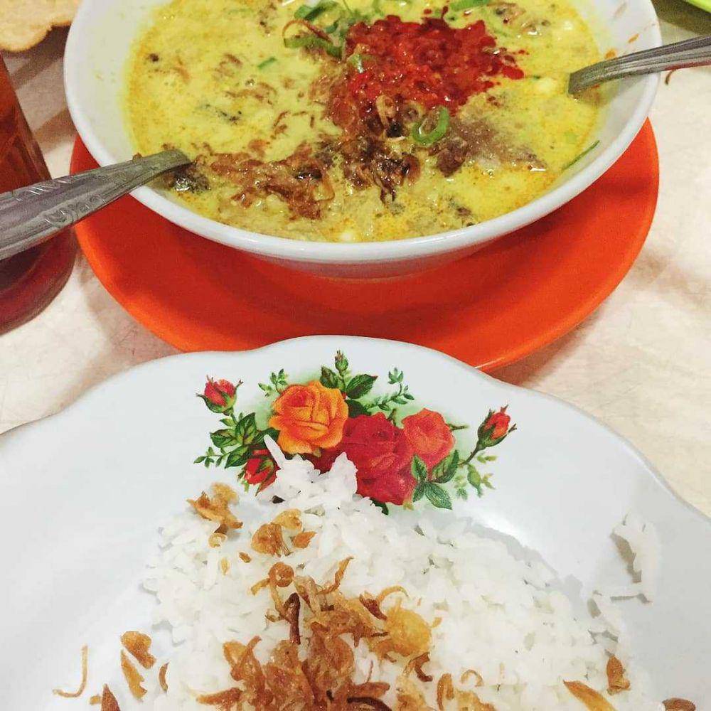 Soto Betawi H. Husein (instagram.com/kulinerjktmurah)