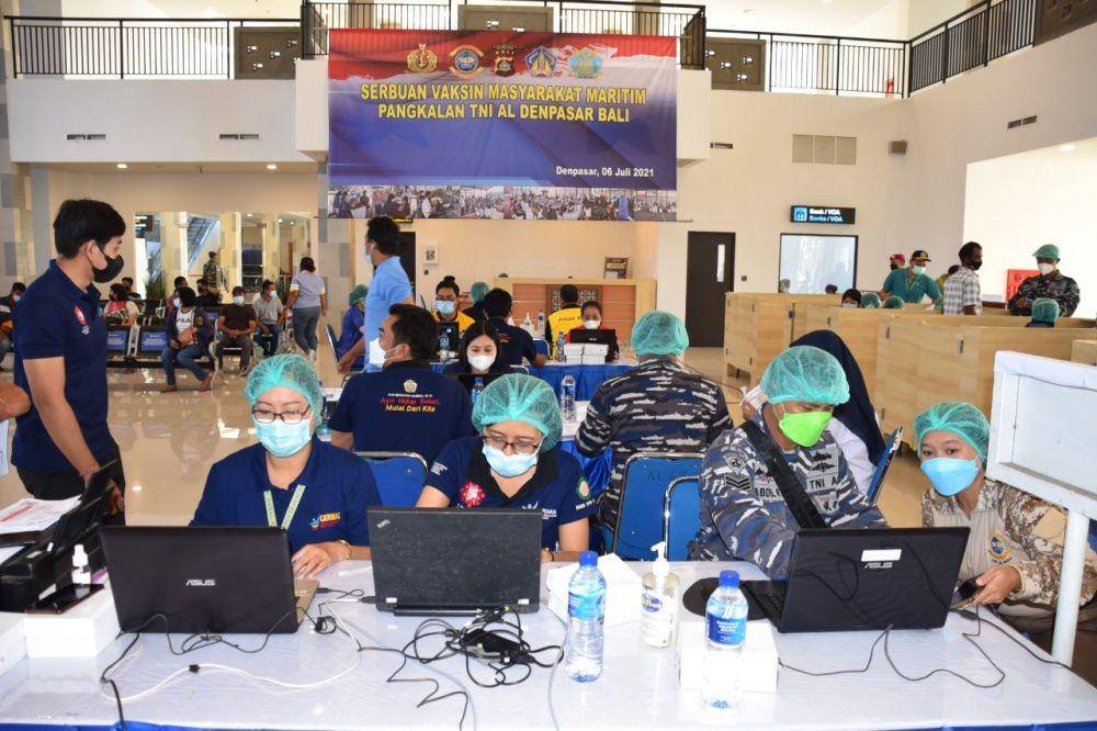Program vaksinasi di Pelabuhan Benoa gelombang kedua (Dok.IDN Times/Lanal Denpasar)
