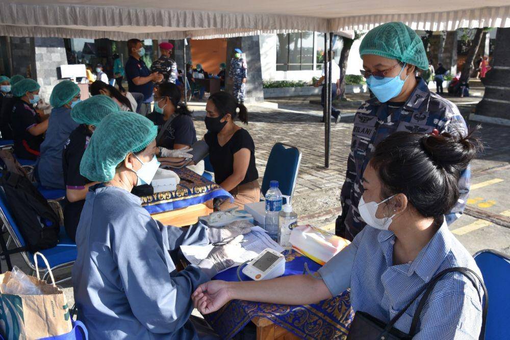 Program vaksinasi di Pelabuhan Benoa gelombang kedua (Dok.IDN Times/Lanal Denpasar)