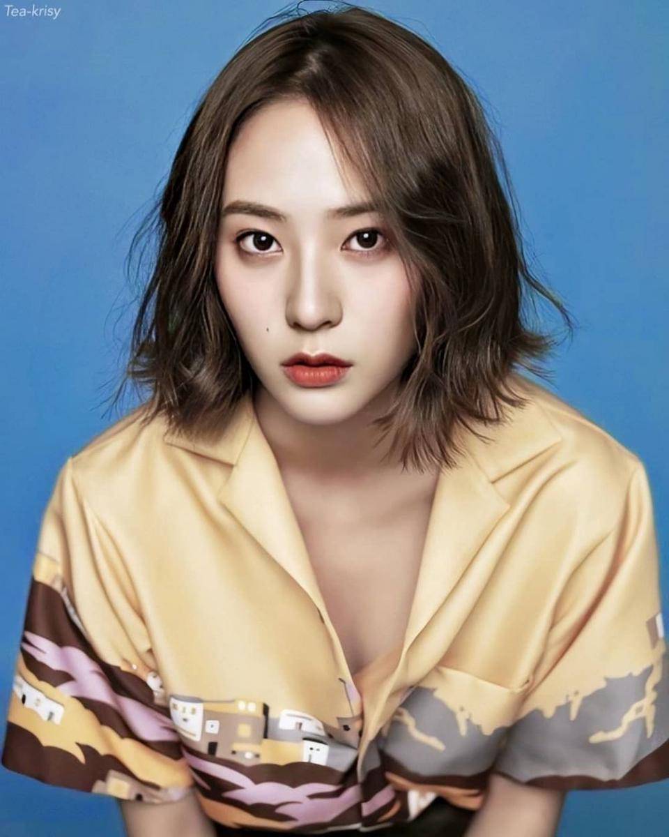 Potret close up Krystal Jung (instagram.com/krystalfx__jsj)