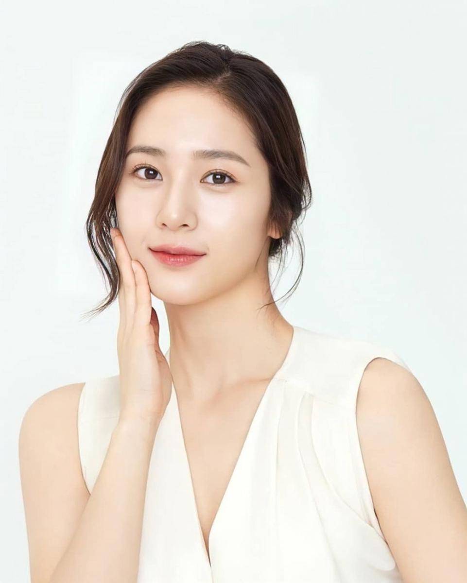 Potret close up Krystal Jung (instagram.com/krystalfx__jsj)