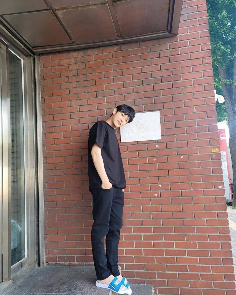 Im Siwan (instagram.com/yim_siwang)