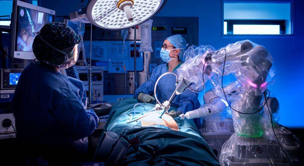 ilustrasi robotic surgery (hospitaltimes.co.uk)