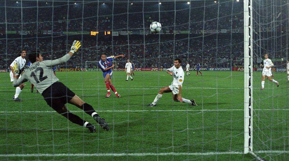 Golden goal David trezeguet (dfb.de)