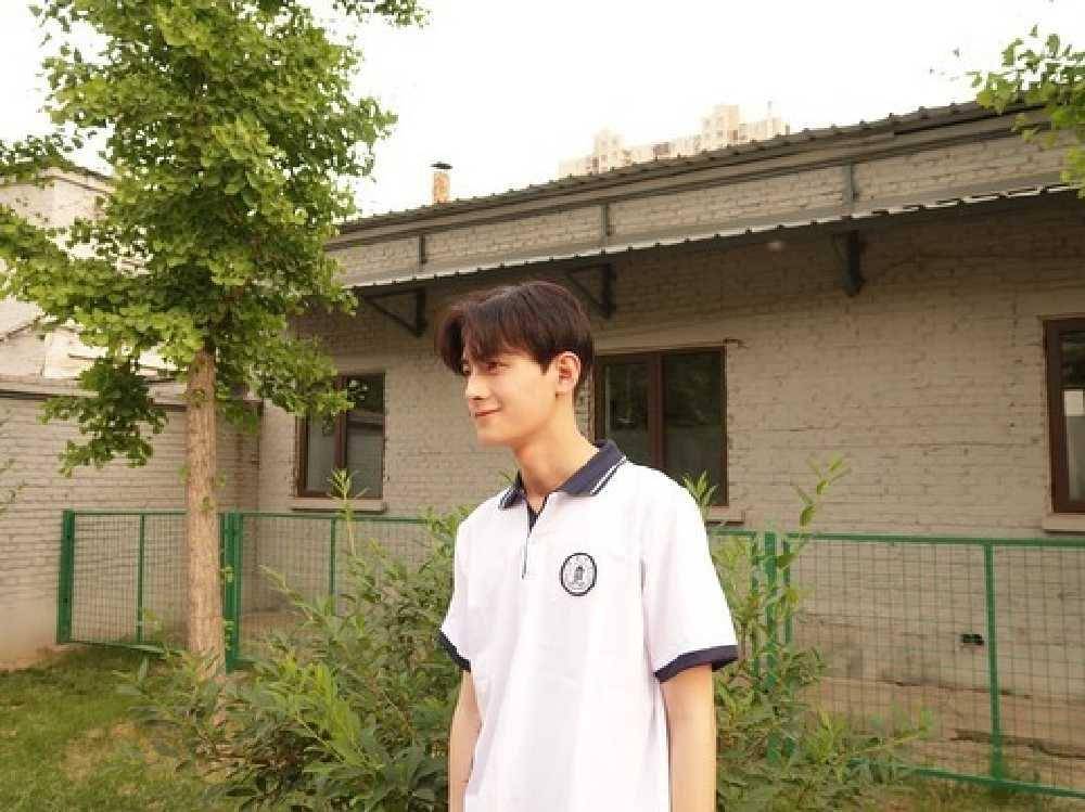Chen He Yi (instagram.com/chenheyi_1012)