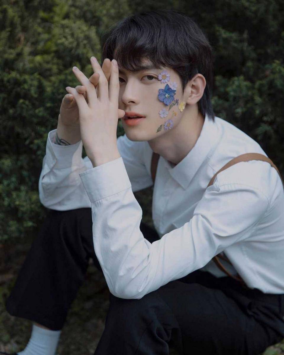 Chen He Yi (instagram.com/chenheyi_1012)