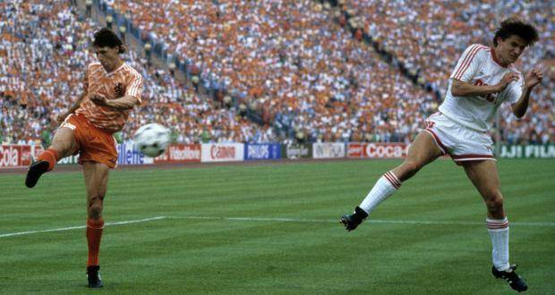 Gol voli Marco van Basten (irishtimes.com)