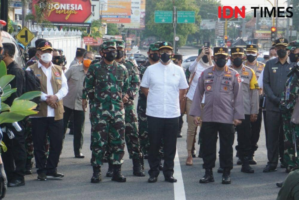 Pemeriksaan di Pos Penyekatan Prambanan. IDN Times/Tunggul Damarjati