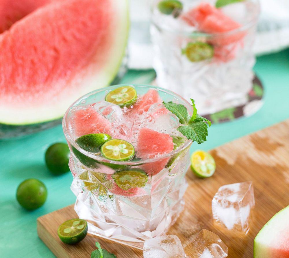 5 Kreasi Soda dan Buah yang Buat Minuman Tambah Segar Saat Terik