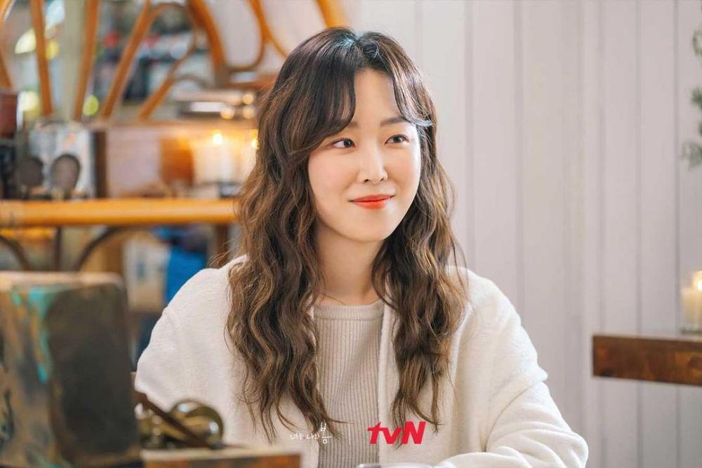 10 Harga Outfit Seo Hyun Jin di KDrama You Are My Spring