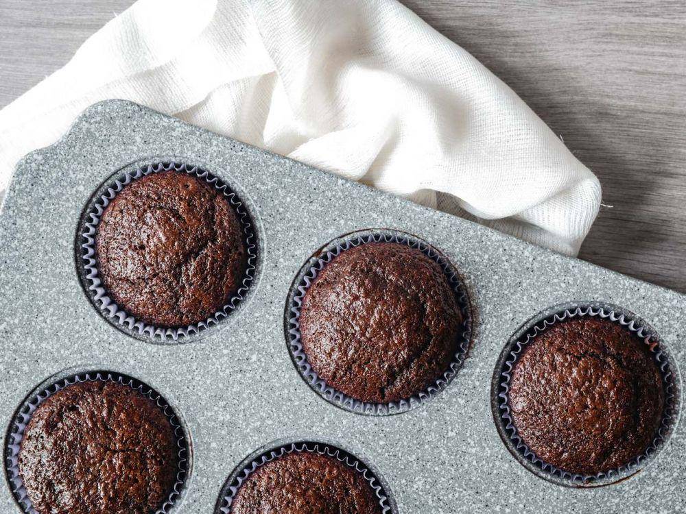 ilustrasi chocolate star anise muffin (unsplash.com/Ari Spada)