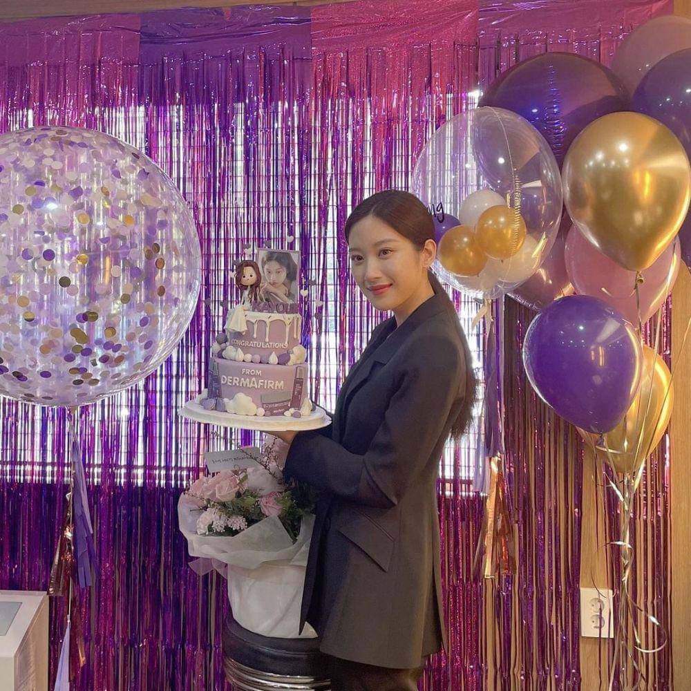 Moon Ga Young (instagram.com/m_kayoung)