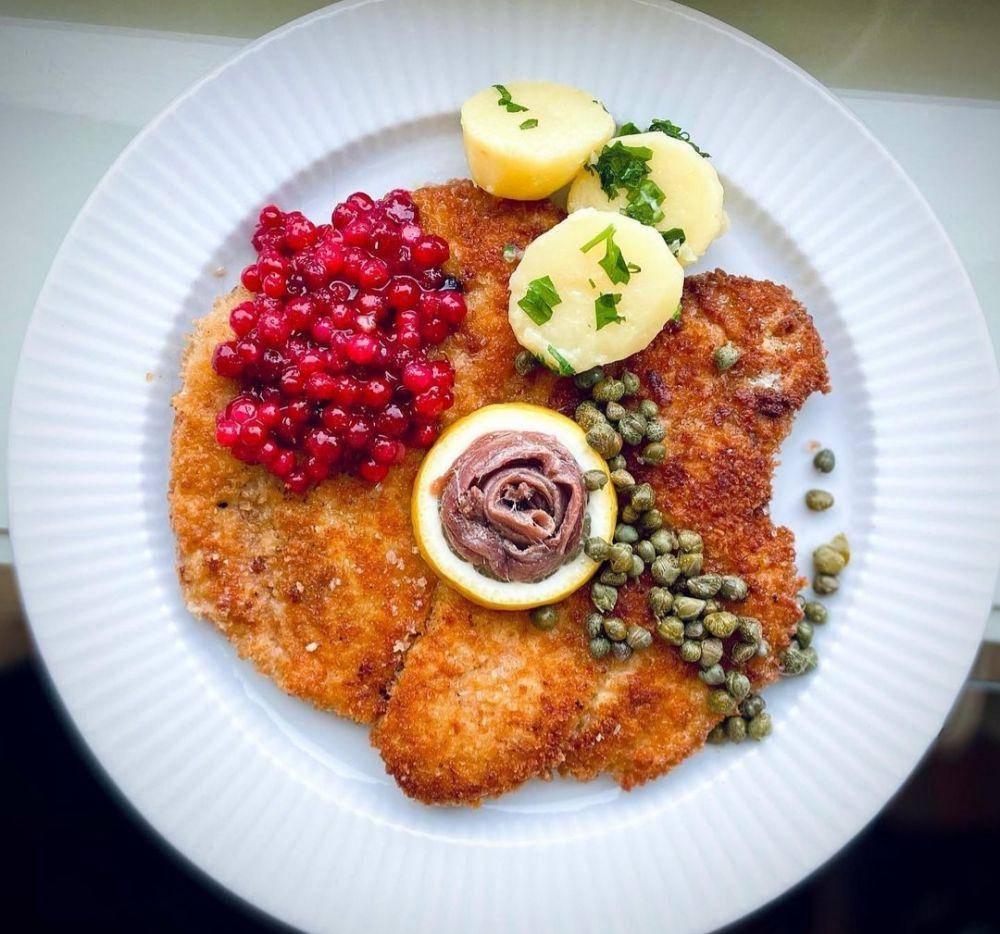 wiener schnitzel (Instagram.com/svenskhusmor)