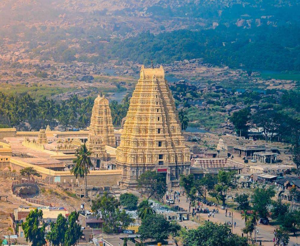 Kuil Virupaksha (Instagram.com/_mohanphotography_)
