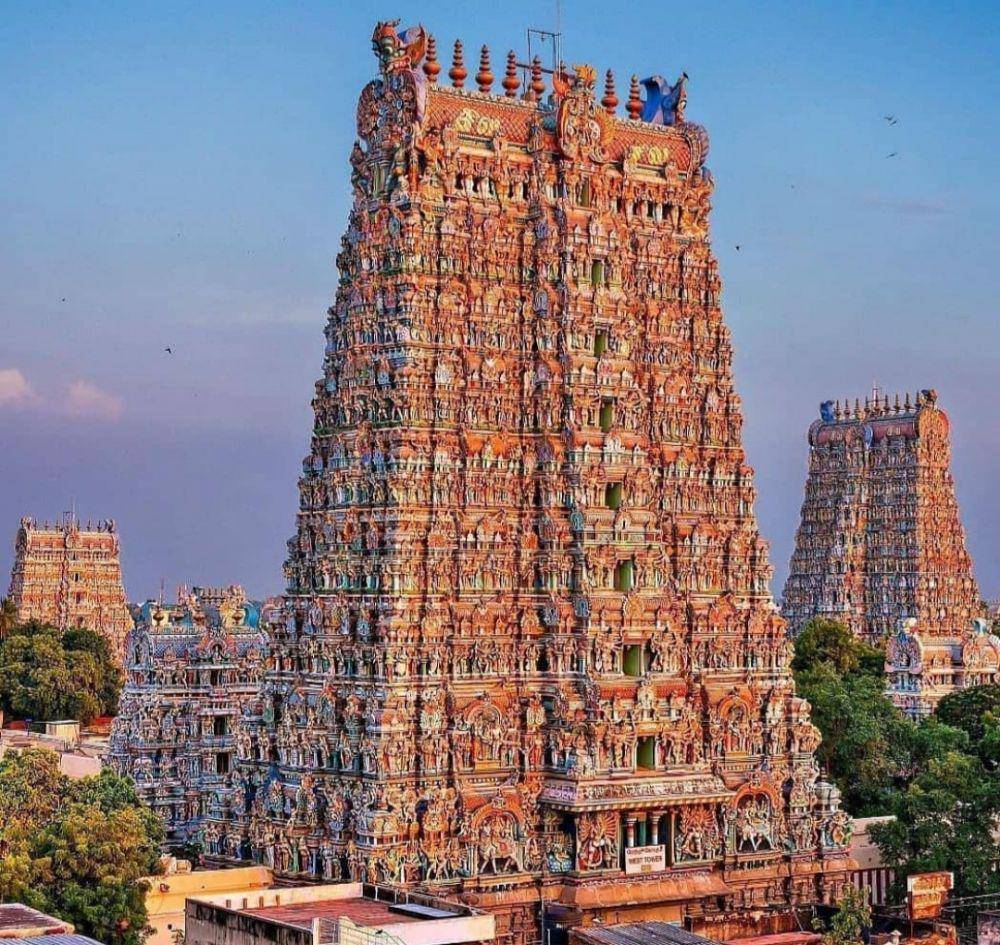 Kuil Meenakshi (Instagram.com/amazingindia.in)