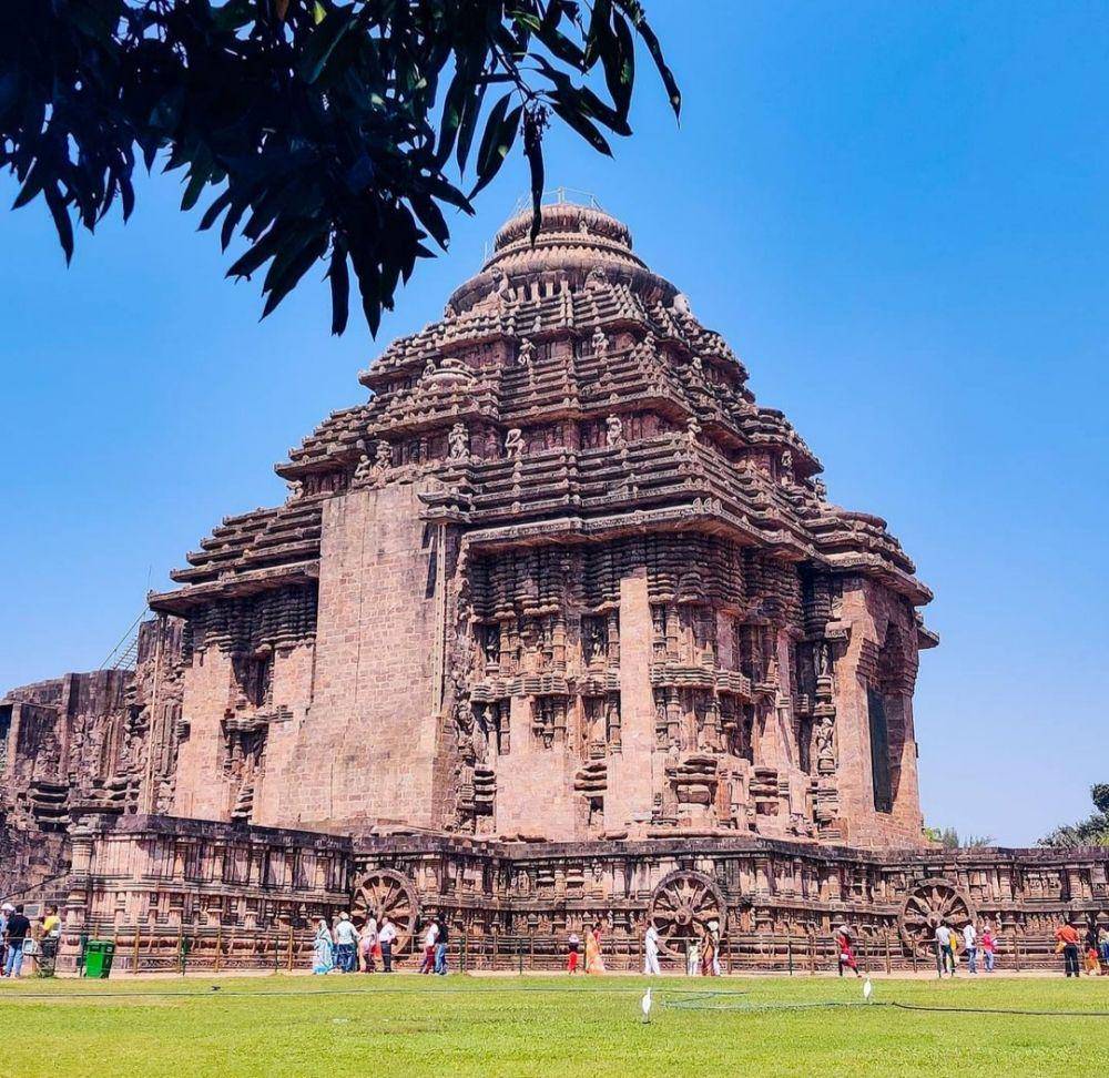 Kuil Matahari Konark (Instagram.com/the_tilted.tripod)