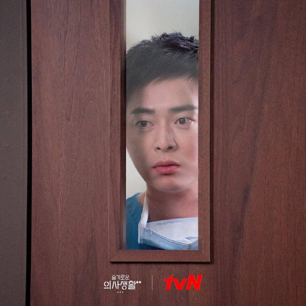 Jo Jung Suk di Drama Hospital Playlist. (instagram.com/hospitalplaylist_official)