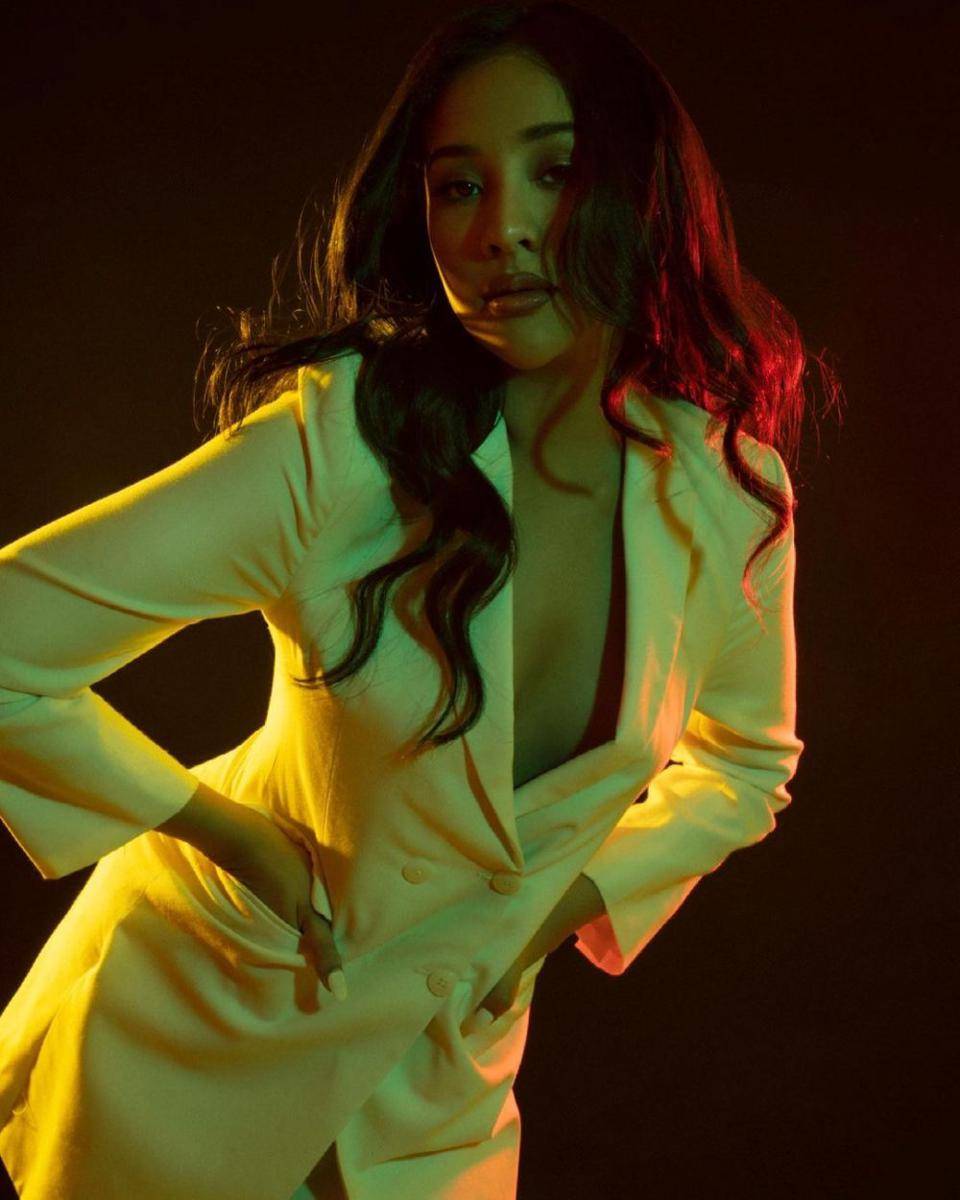 photoshoot cast Pretty Little Liars (instagram.com/winstongomez)