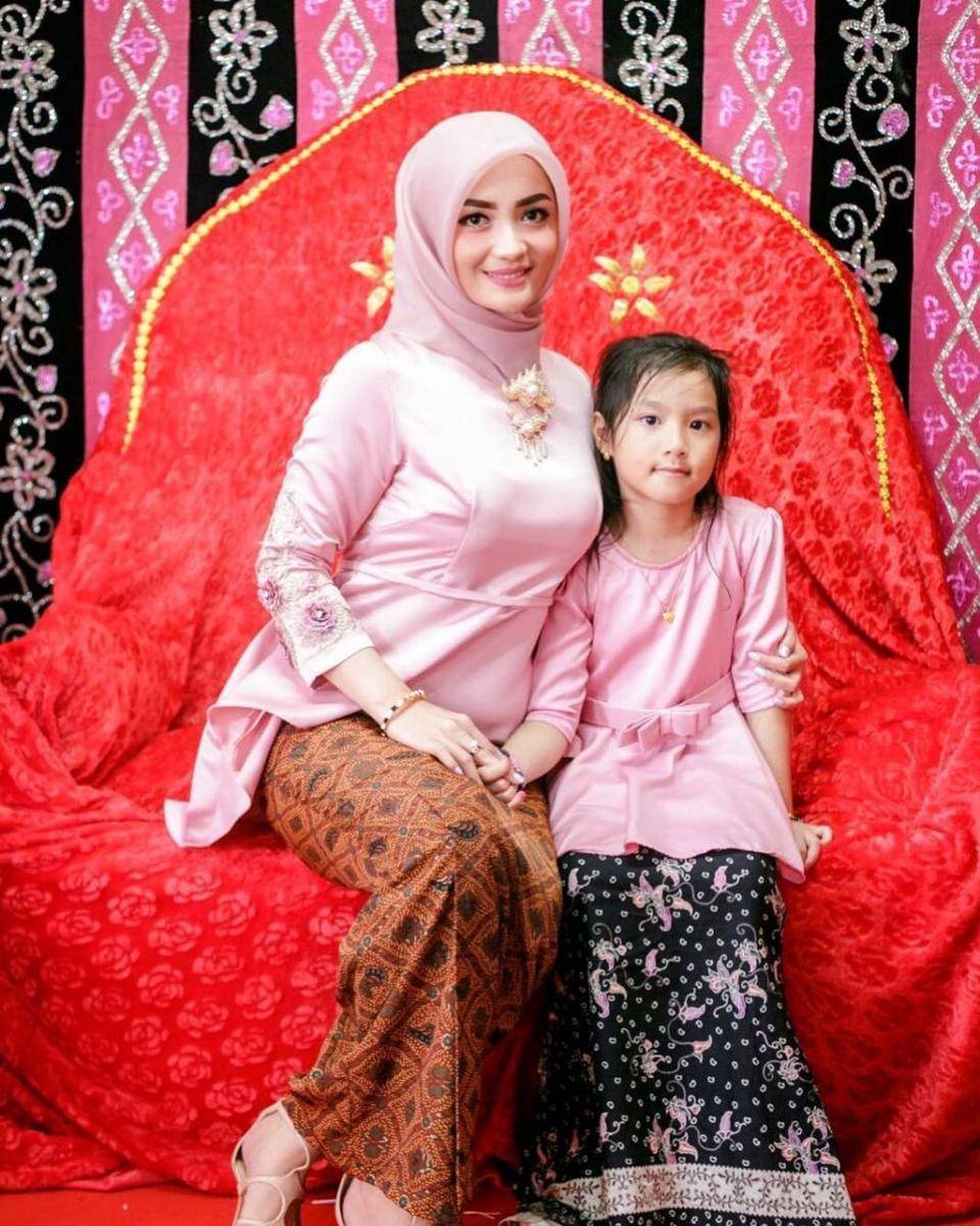 Imel Putri Cahyati (instagram.com/imelpc)