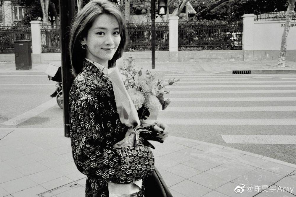 Amy Chen (weibo.com/p/1005051006421732)
