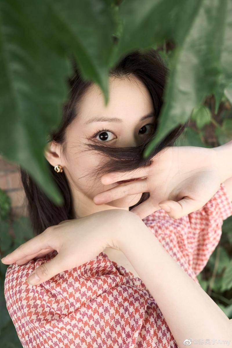 Amy Chen (weibo.com/p/1005051006421732)