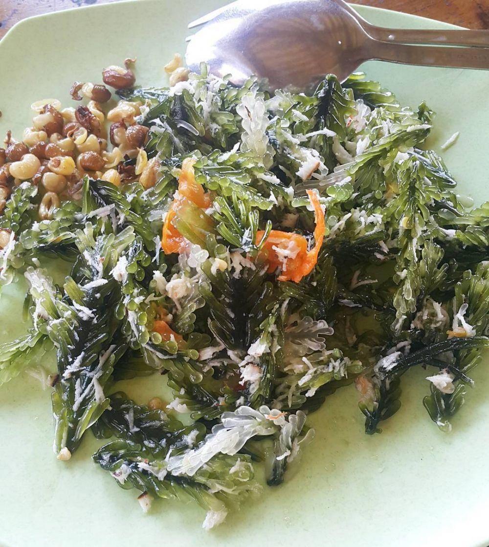 rujak bulung (instagram.com/novie_koento)