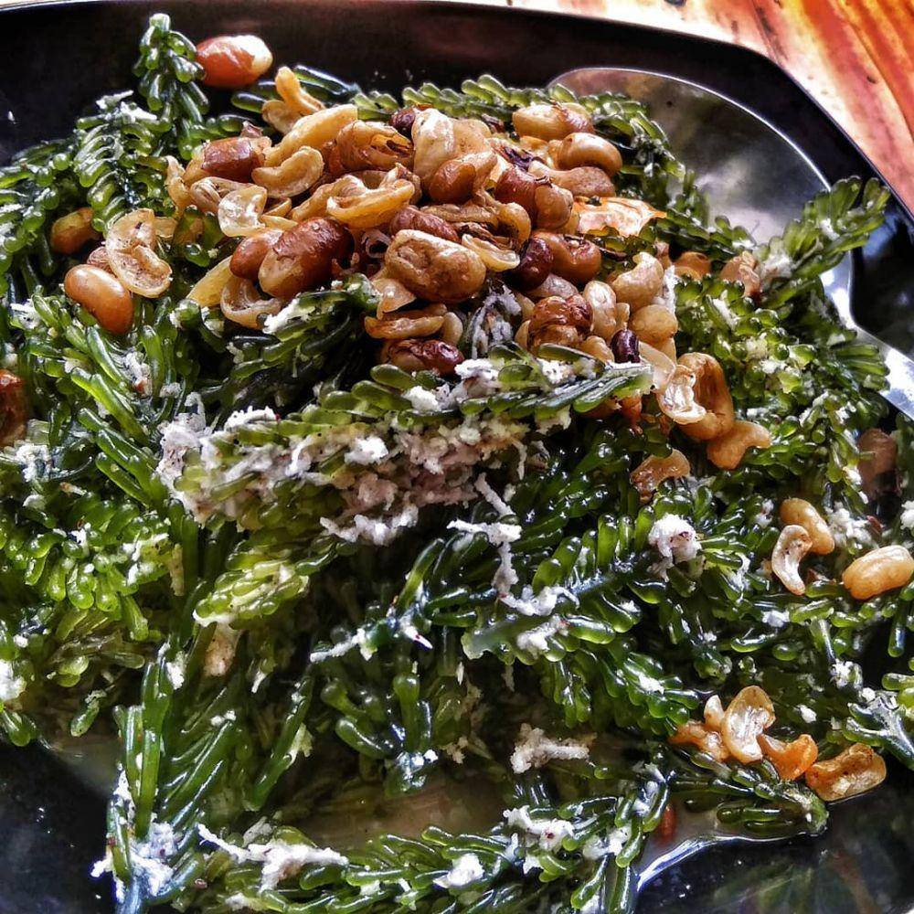 rujak bulung (instagram.com/yuliaipe)
