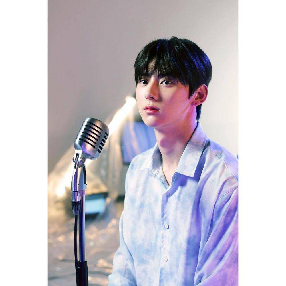 Minhyun NU'EST (instagram.com/nuest_official)