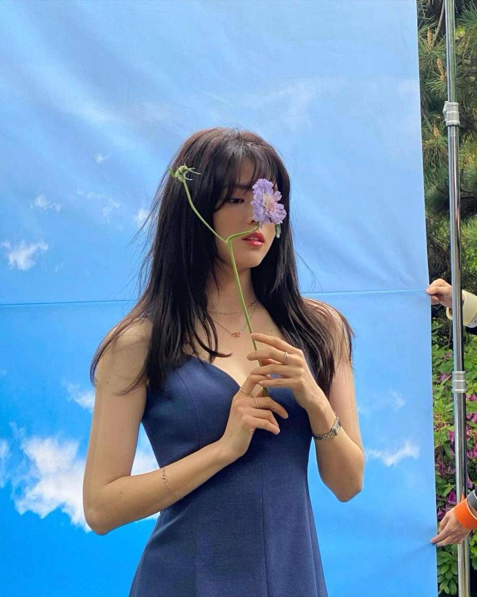 Han So Hee (instagram.com/xeesoxee)
