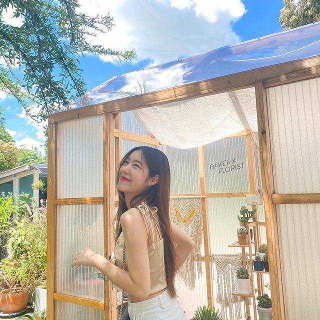 Ciize Apichaya (instagram.com/ciizezphr)