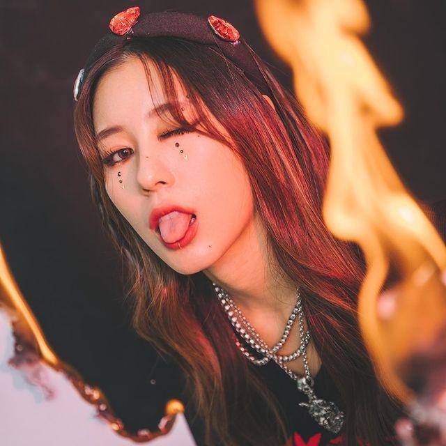 Ciize Apichaya (instagram.com/ciizezphr)