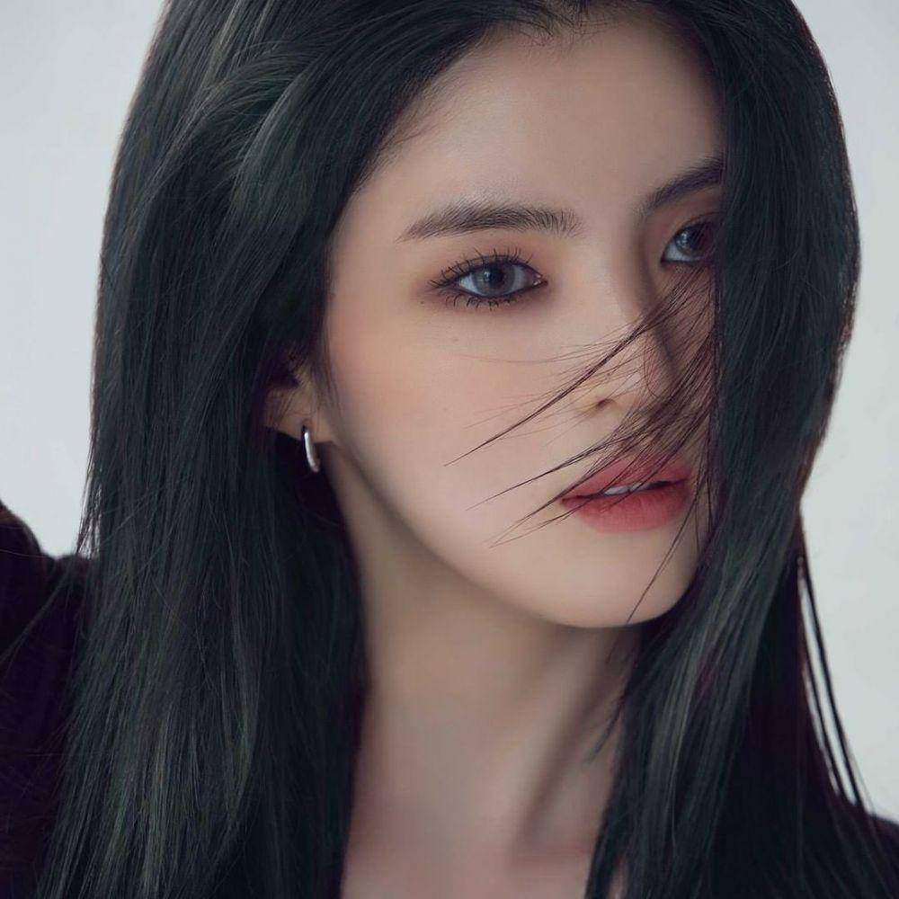 Han So Hee (instagram.com/xeesoxee)
