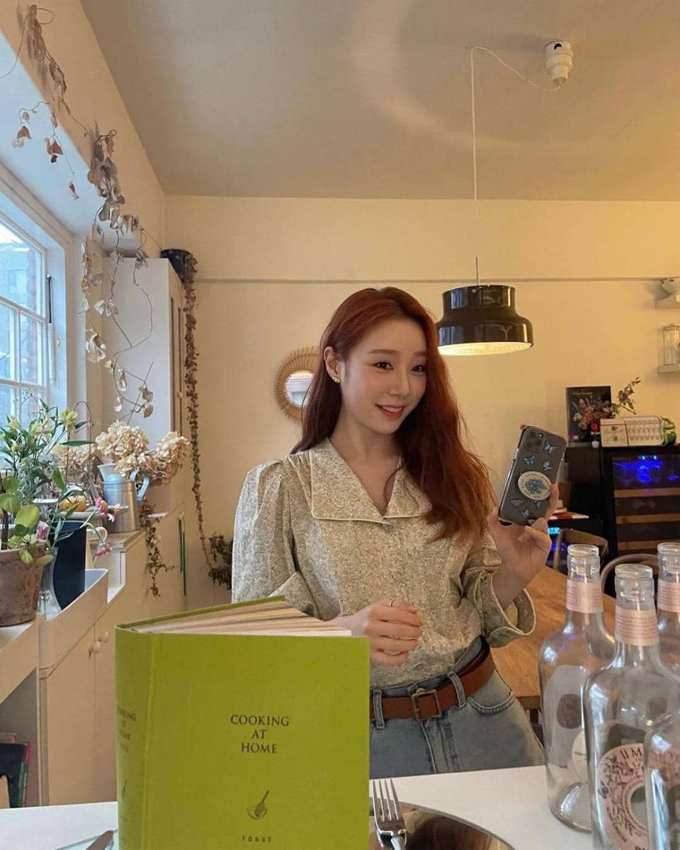 Yeonjung WJSN (instagram.com/uyj__0803)