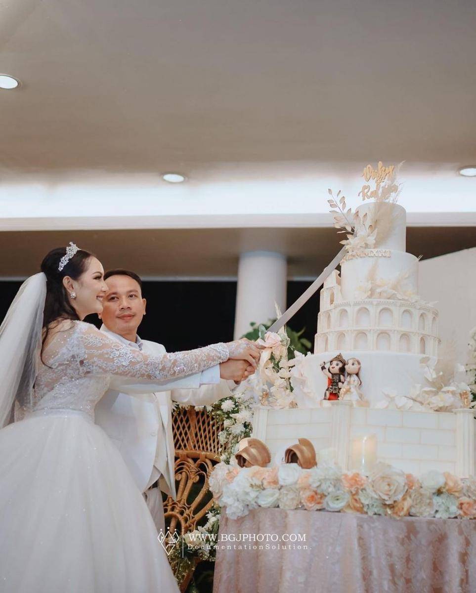 Kalina Octarani dan Vicky Prasetyo (@bgjphoto, @callista_moment via instagram.com/kalinaocktaranny)