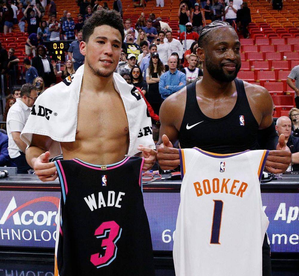 Devin Booker dan Dwayne Wade (instagram.com/dbook)