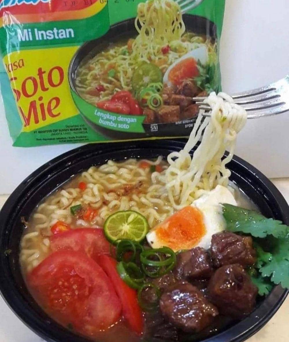 aksi kocak bikin ngakak saat makan (instagram.com/duhreceh.id)