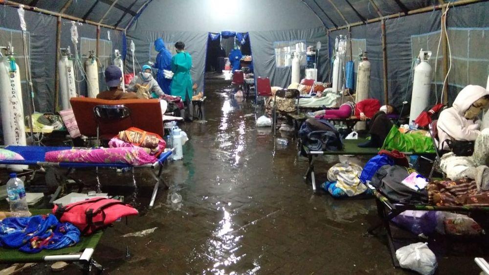Hujan Deras, Tenda Darurat Pasien COVID-19 Sardjito Sempat Kebanjiran
