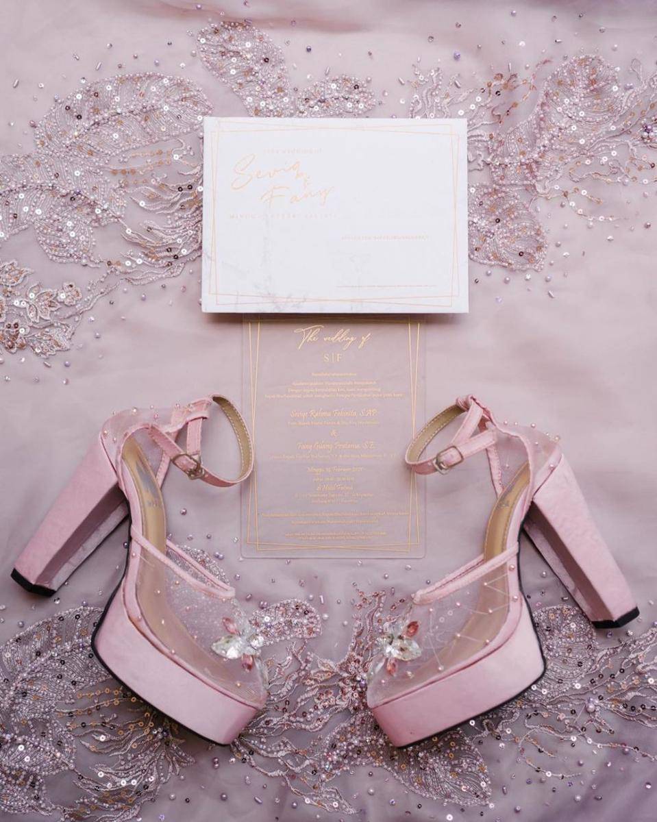 Wedding high heels Seviqe Rahma Febinita (instagram.com/seviqfebinita)