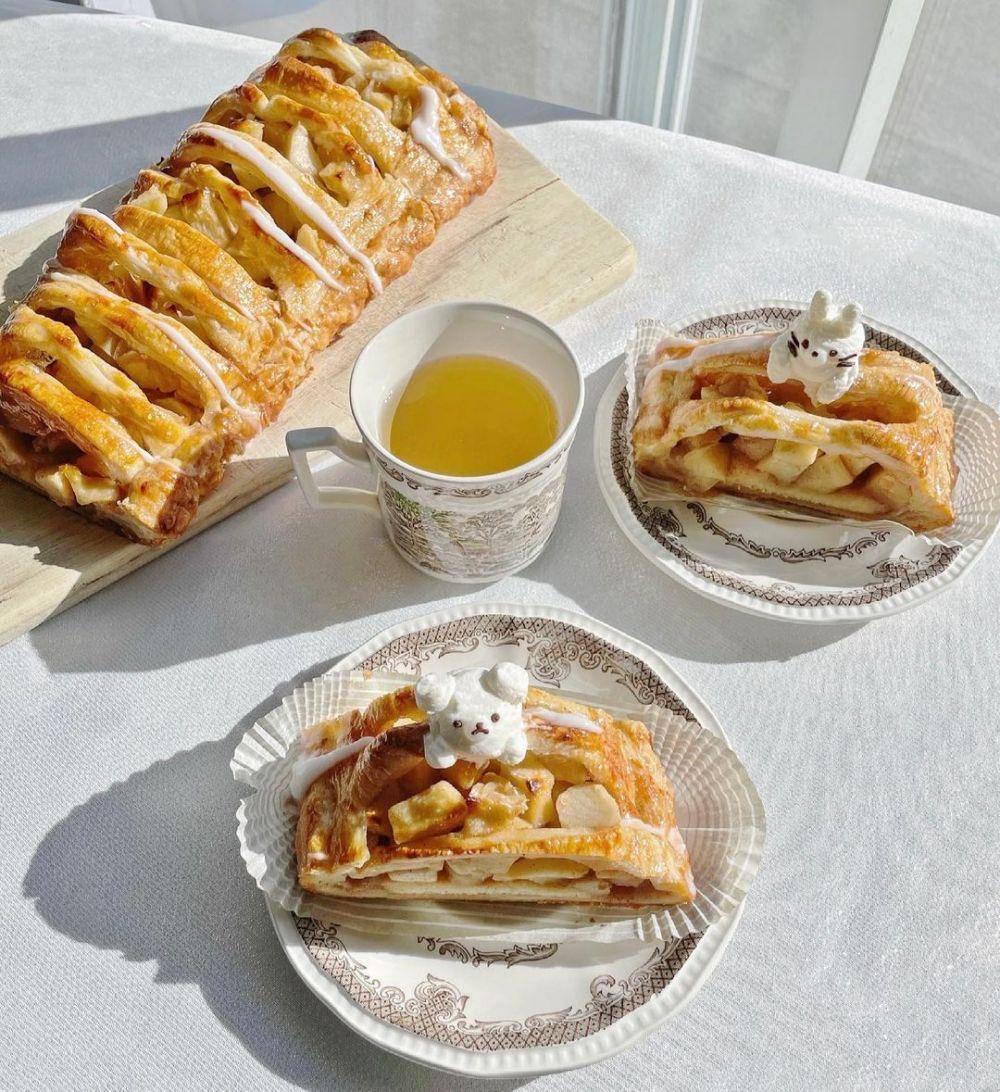 apple strudel (instagram.com/taesbakehouse)