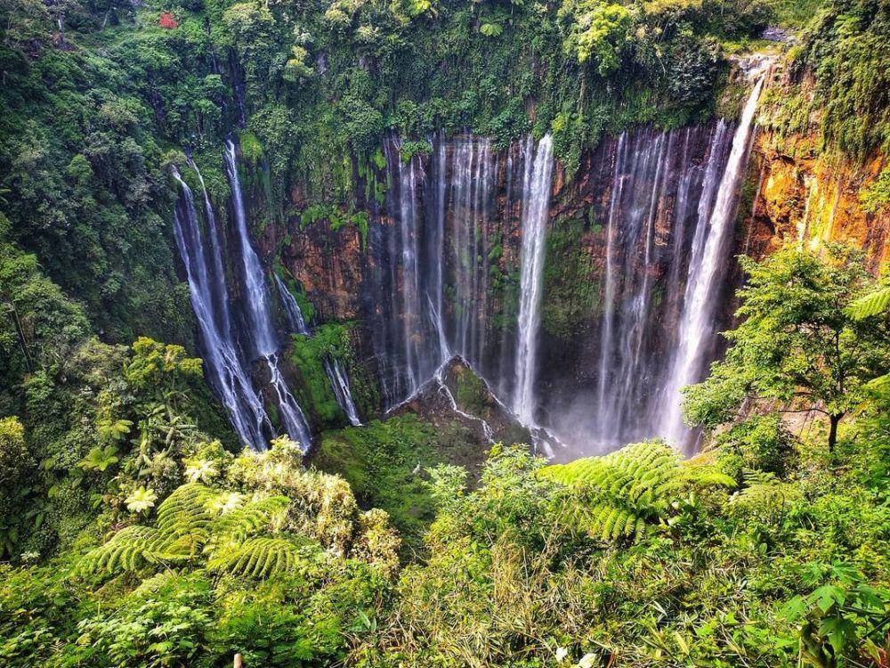 air terjun tumpak sewu (instagram.com/galeri.kabepe)