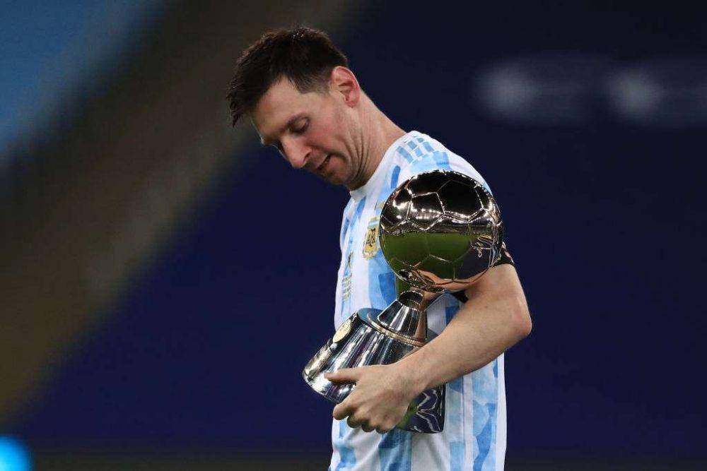 Messi meraih trofi Golden Ball Copa America 2021 (goal.com)