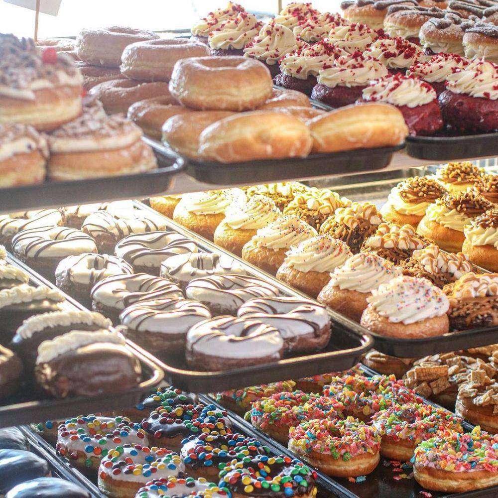 doughnuts (instagram.com/glazedonuts)