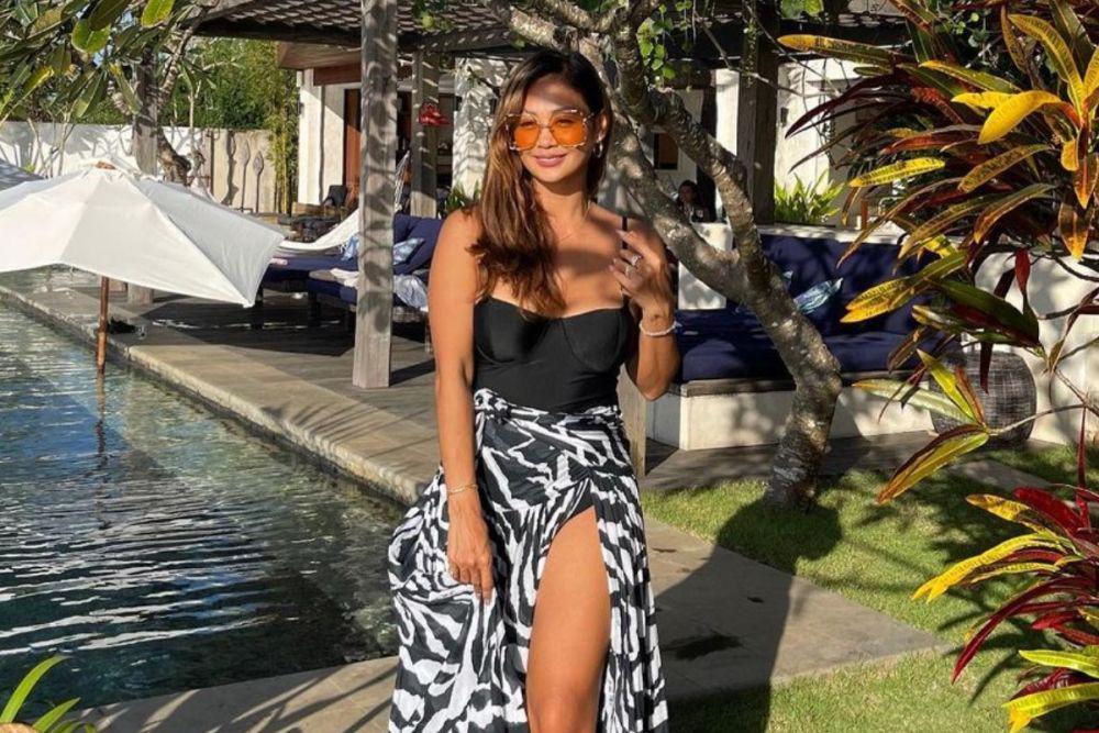 10 Fashion Animal Print ala Indah Kalalo, Eksotis dan Berani Beda!