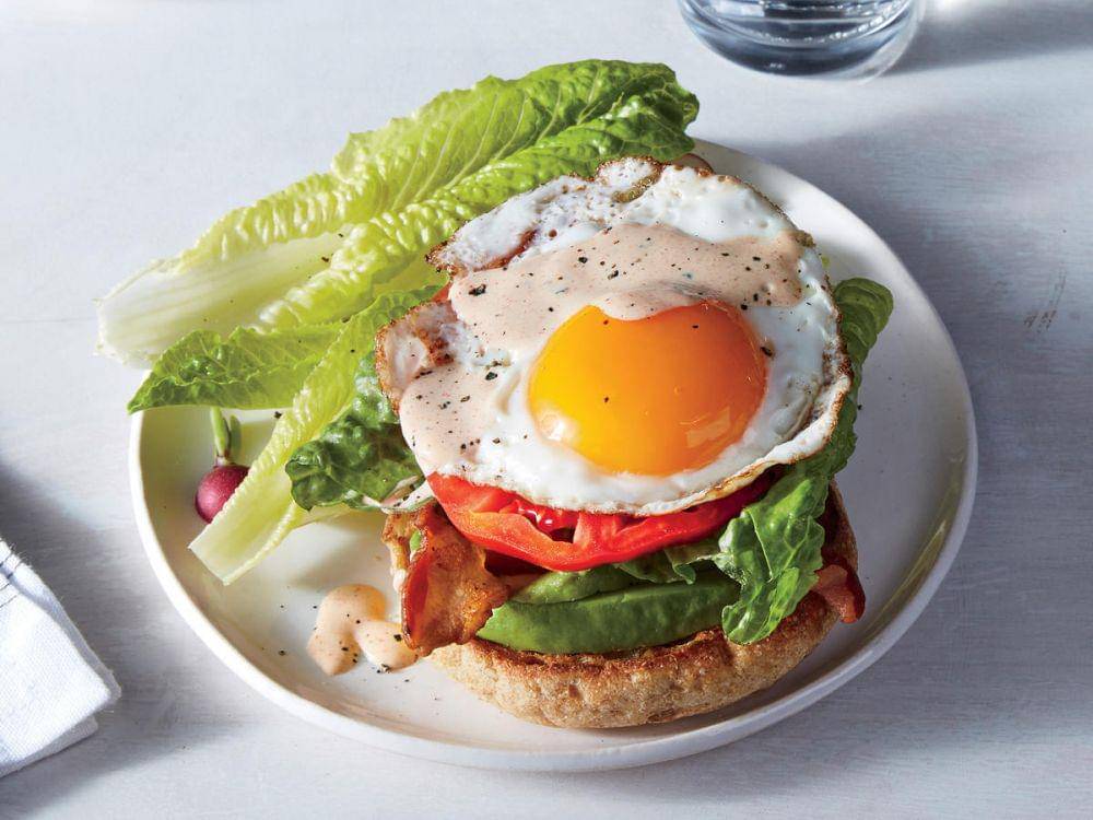 Fried egg avocado dinner sandwich (cookinglight.com)
