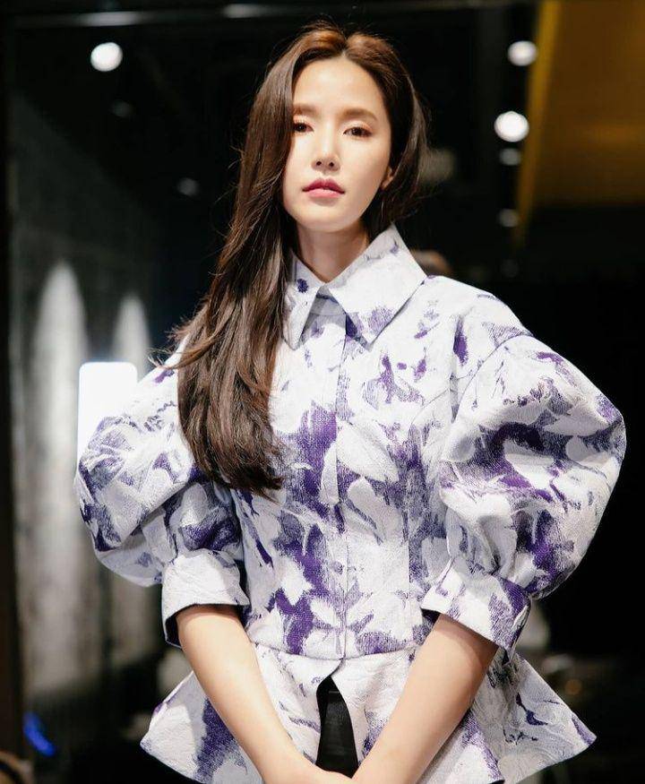 Gong Hyun Joo (instagram.com/konghyunjoo)